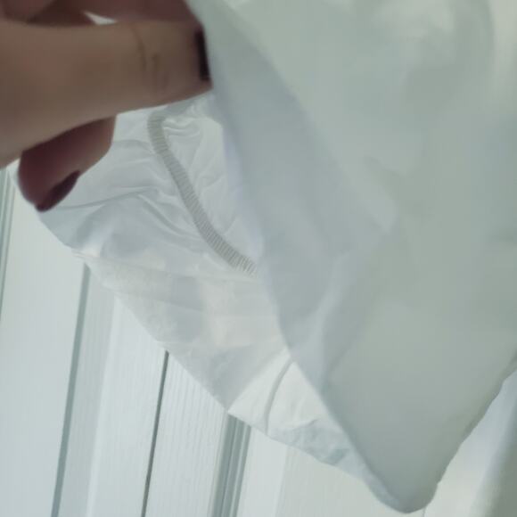 Nation LTD Optic White Traci Bubble Sleeve V-Neck Tee M NWT Bubble Sleeve Flirty - Picture 7 of 13